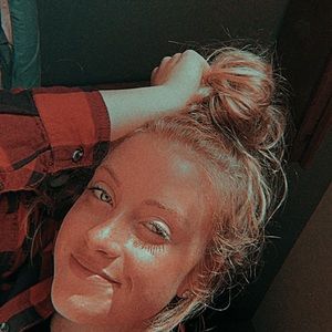 Meet your Posher, Raelee